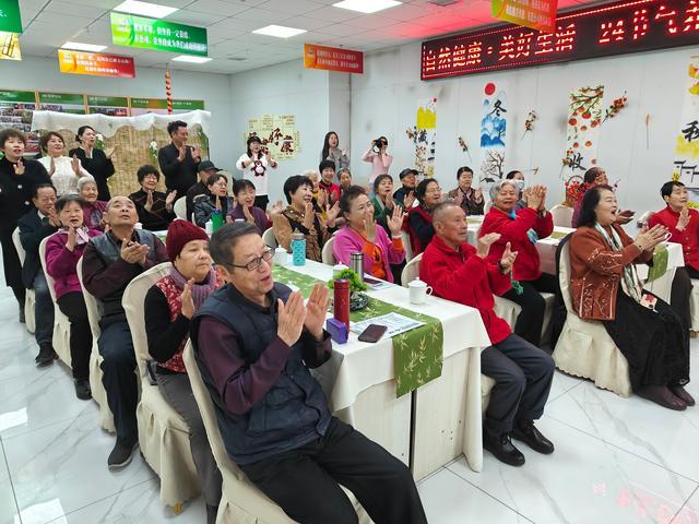 梨香园社区开展冬至健康养生知识宣传活动(图1) 梨香园社区开展冬至健康养生知识宣传活动(图1)